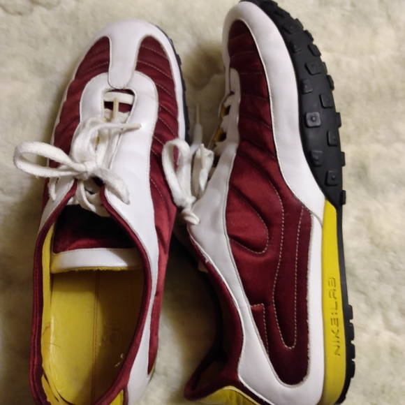 Nike Shoes - NikeFit Tennis Shoes